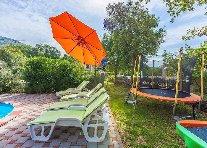 Casa vacanze Hundefreundliches Mit Spielplatz, Privatpool, Kicker, Holzkohlegrill