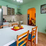 Ferienhaus Hundefreundliches Mit Spielplatz, Privatpool, Kicker, Holzkohlegrill