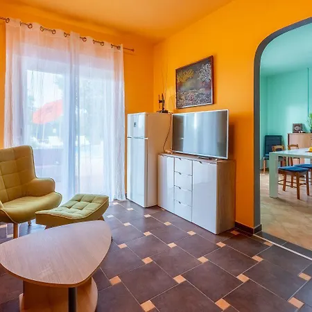 Nyaraló Hundefreundliches Mit Spielplatz, Privatpool, Kicker, Holzkohlegrill Grižane