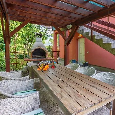 Hundefreundliches Mit Spielplatz, Privatpool, Kicker, Holzkohlegrill * Grižane