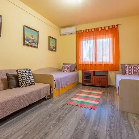 Nyaraló Hundefreundliches Mit Spielplatz, Privatpool, Kicker, Holzkohlegrill Grižane
