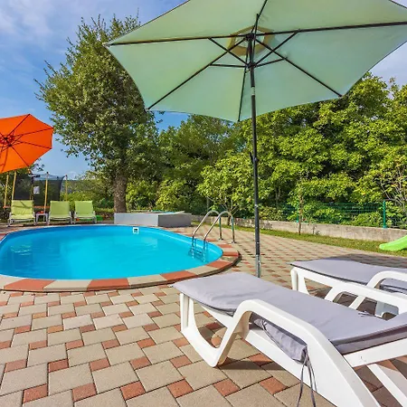 Hundefreundliches Mit Spielplatz, Privatpool, Kicker, Holzkohlegrill Feriehus Grižane